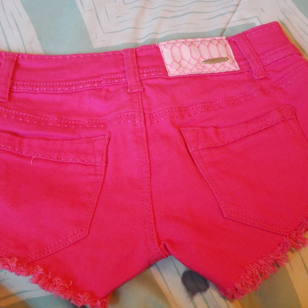 Jean shorts Host Pick - Picture 3 of 3